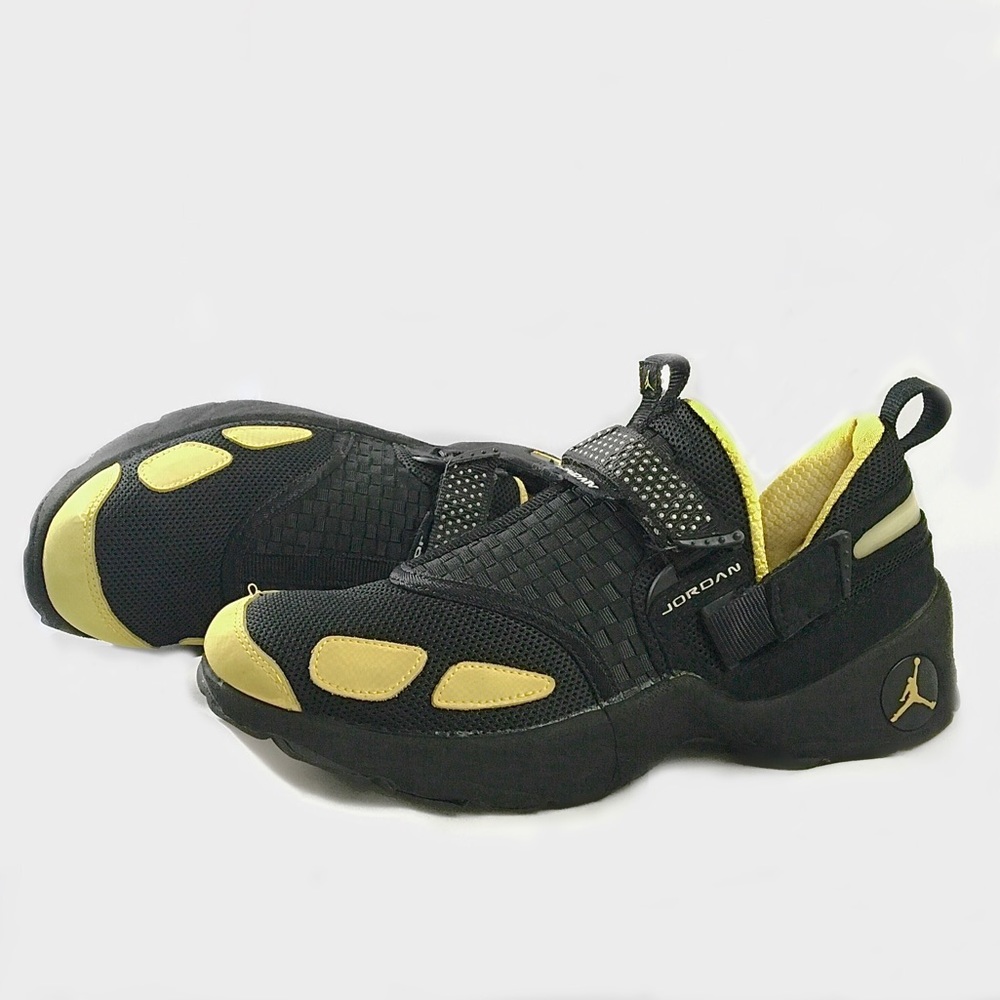Jordan Trunner Vintage OG 2000 Recalled  Model